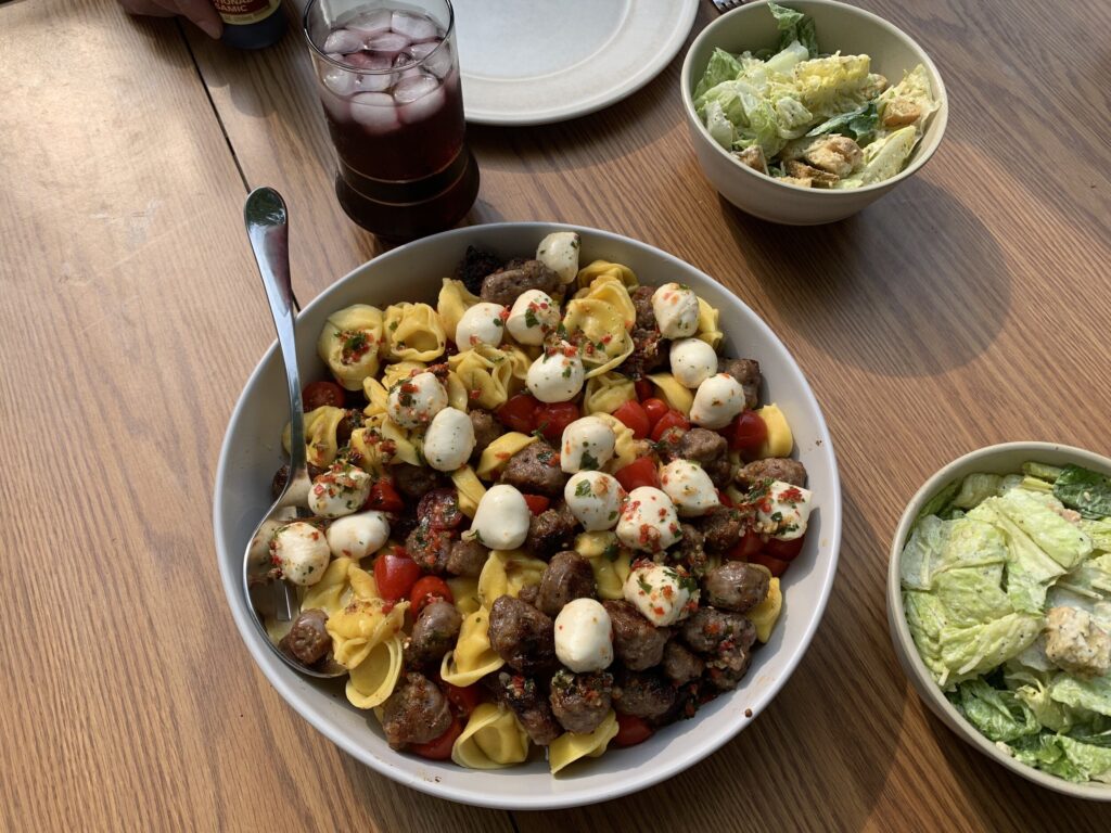 Caprese Tortellini (A Simple Summer Dinner)